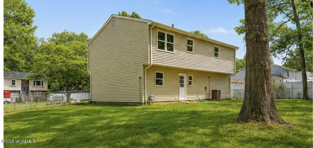 60 Woodland Road, Bayville, NJ 08721