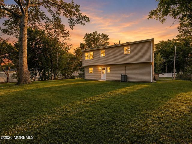 60 Woodland Road, Bayville, NJ 08721