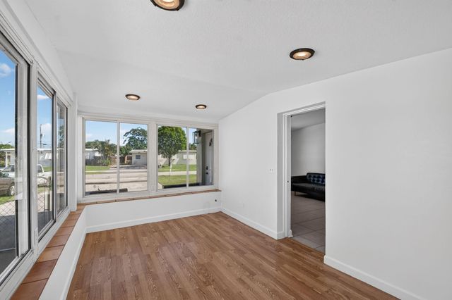 5678 Cinnamon Drive, West Palm Beach, FL 33415