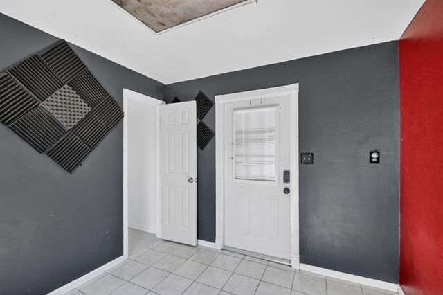 5678 Cinnamon Drive, West Palm Beach, FL 33415