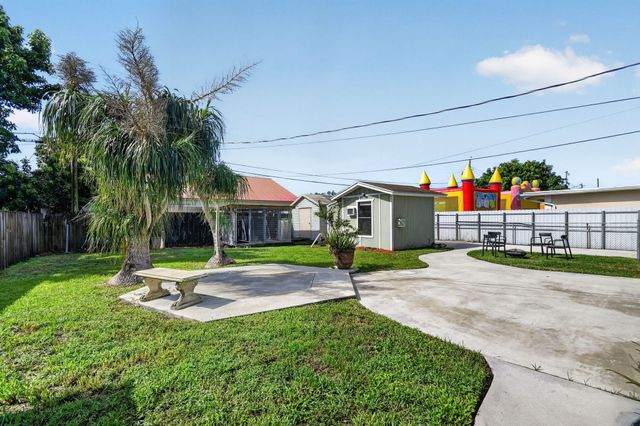 5678 Cinnamon Drive, West Palm Beach, FL 33415