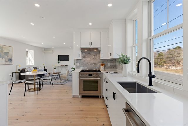 656 Mystic Ave B, Somerville, MA 02145