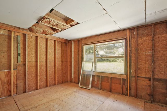 4 Fall Mountain Terrace, Plymouth, CT 06786