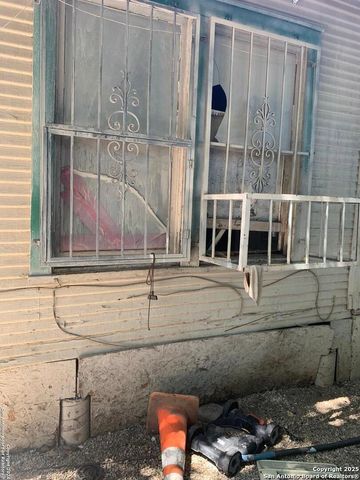 103 NEW YORK PL, San Antonio, TX 78214