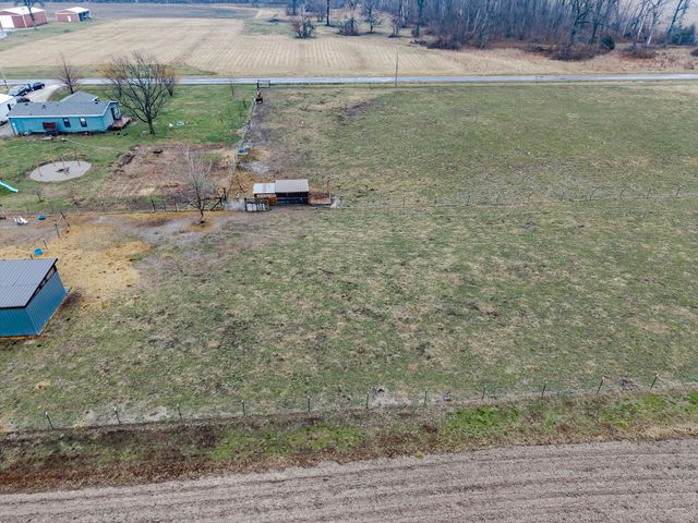4239 Seven Hills Road, Odin, IL 62870