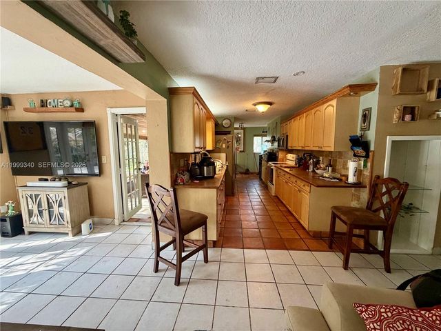 1581 SW 27th Ter, Fort Lauderdale, FL 33312