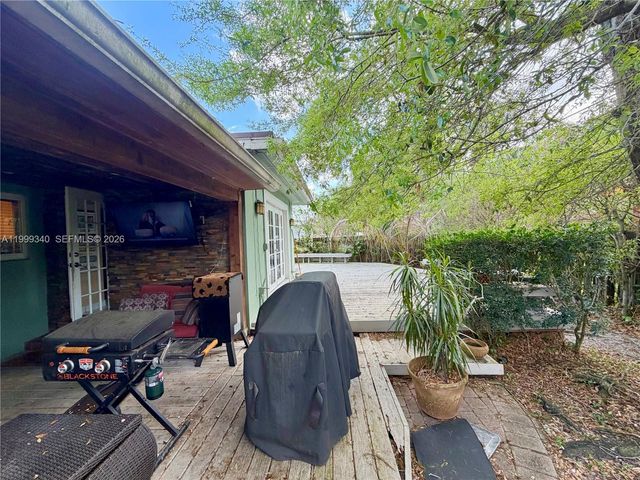 1581 SW 27th Ter, Fort Lauderdale, FL 33312