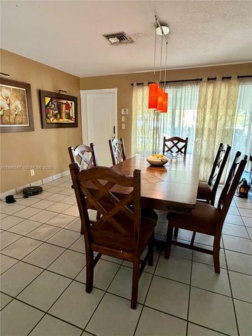 1581 SW 27th Ter, Fort Lauderdale, FL 33312