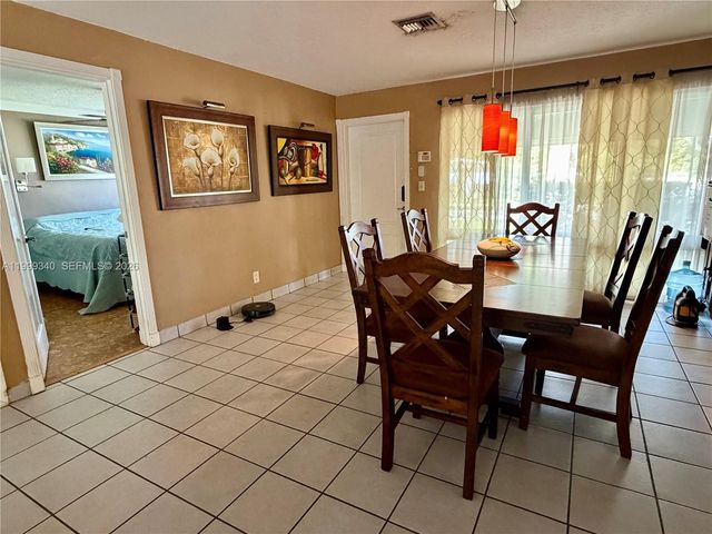 1581 SW 27th Ter, Fort Lauderdale, FL 33312