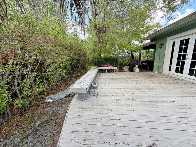 1581 SW 27th Ter, Fort Lauderdale, FL 33312