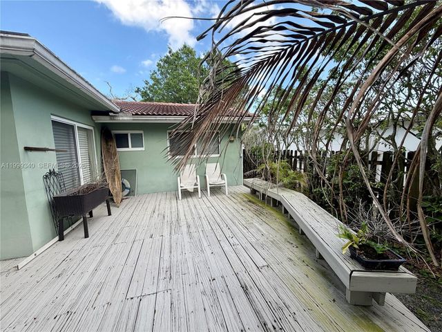 1581 SW 27th Ter, Fort Lauderdale, FL 33312