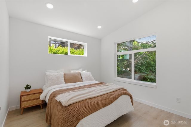 5716 NE 65th Street, Seattle, WA 98115