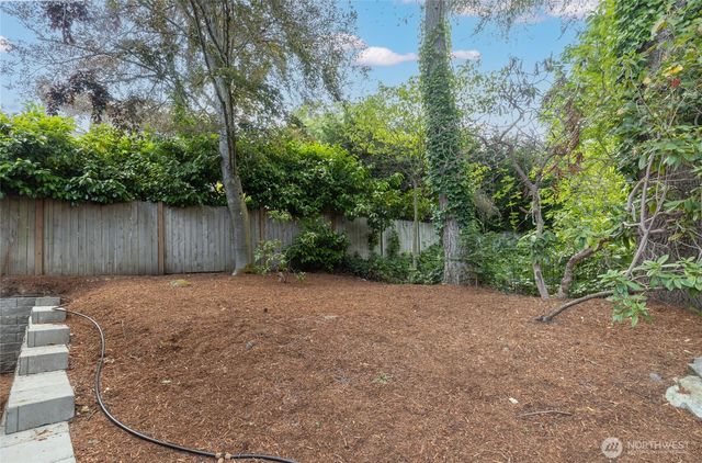 5716 NE 65th Street, Seattle, WA 98115