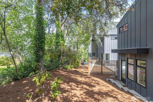 5716 NE 65th Street, Seattle, WA 98115