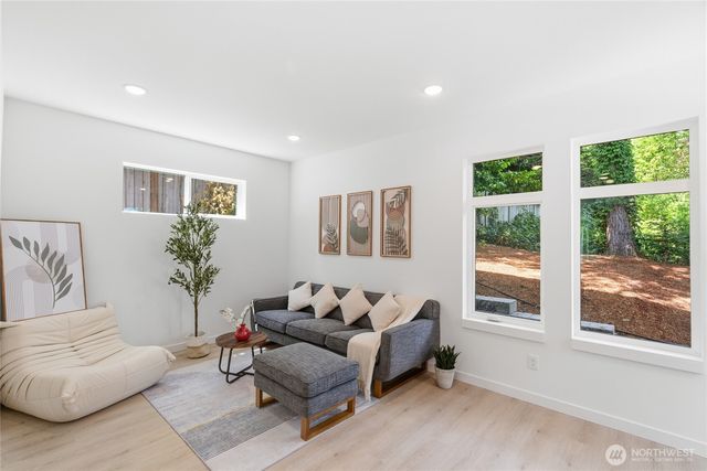 5716 NE 65th Street, Seattle, WA 98115