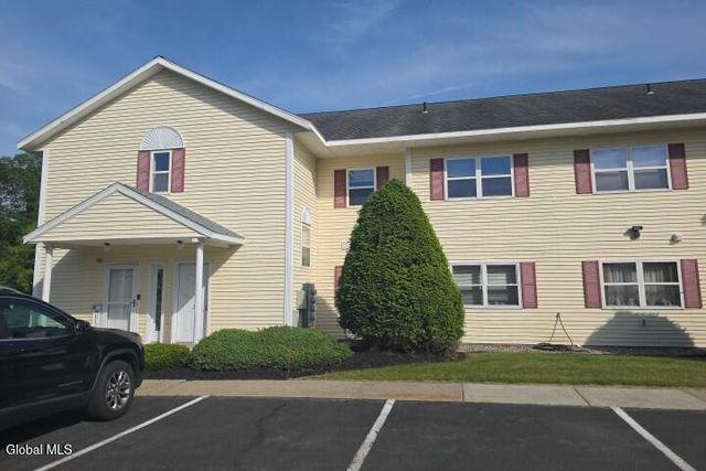 1102 Cambridge Manor Drive 2, Scotia, NY 12302