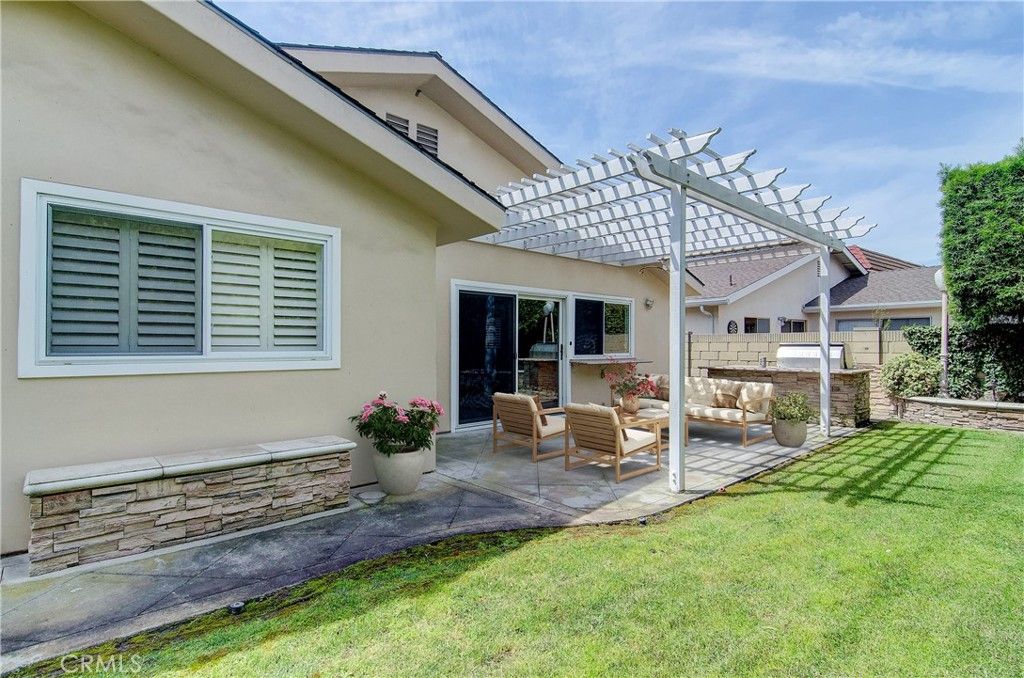 Image 12 of property listing at 4309 Dogwood Avenue, Seal Beach, CA 90740