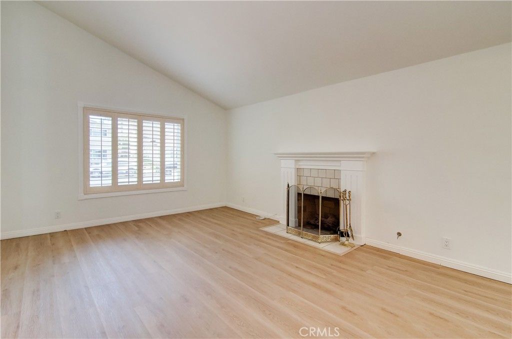 Image 16 of property listing at 4309 Dogwood Avenue, Seal Beach, CA 90740