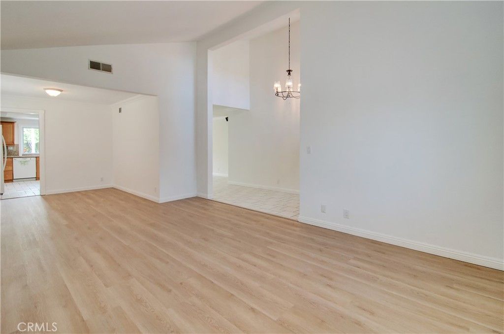 Image 18 of property listing at 4309 Dogwood Avenue, Seal Beach, CA 90740