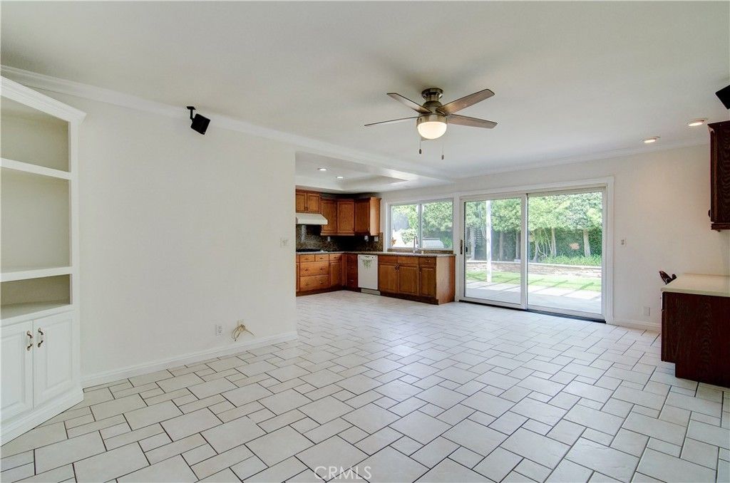 Image 20 of property listing at 4309 Dogwood Avenue, Seal Beach, CA 90740