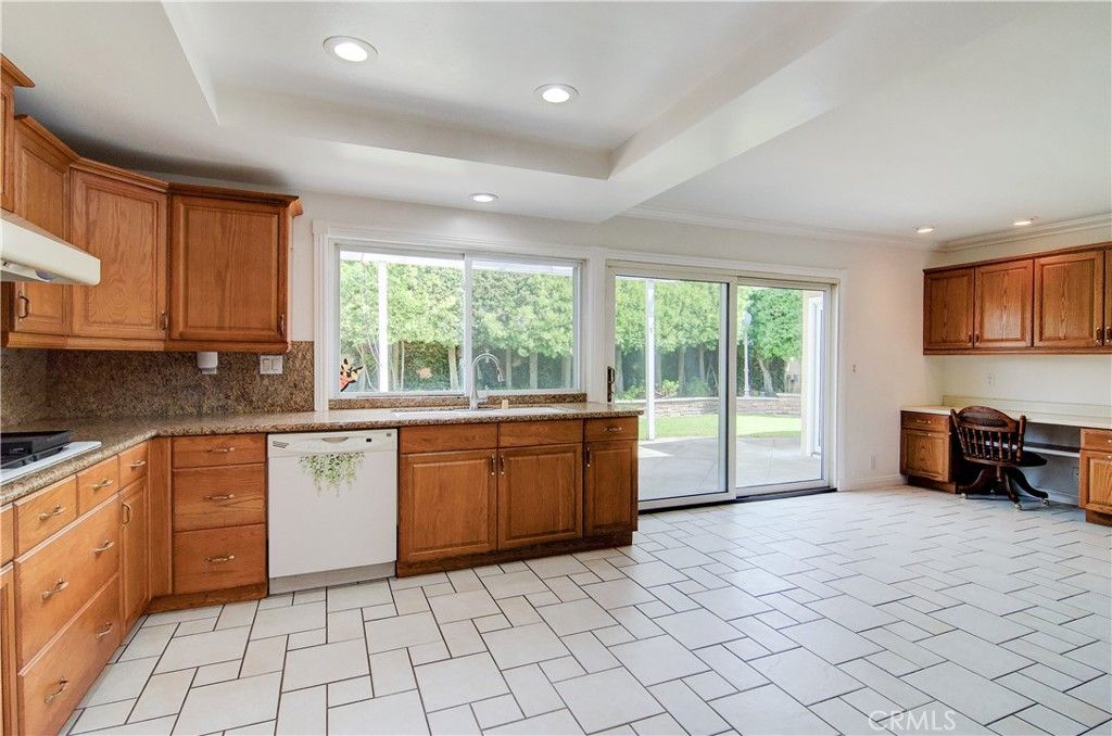 Image 25 of property listing at 4309 Dogwood Avenue, Seal Beach, CA 90740