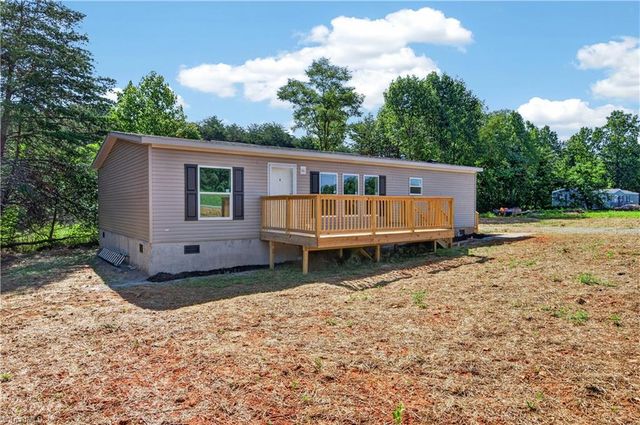 3785 Rockford Road, Dobson, NC 27017