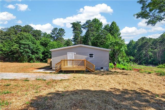 3785 Rockford Road, Dobson, NC 27017