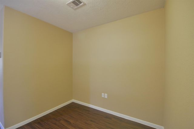 106 Eddy Street B, Humble, TX 77338