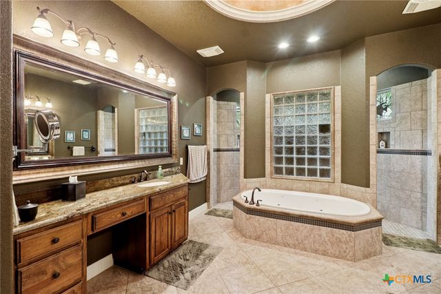 10411 Eiche Circle, New Braunfels, TX 78132