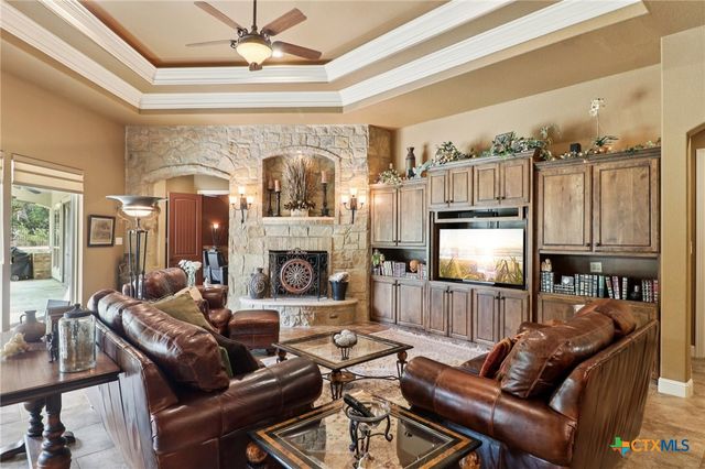 10411 Eiche Circle, New Braunfels, TX 78132