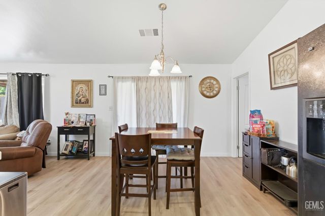 7115 Santana Sun Drive, Bakersfield, CA 93313