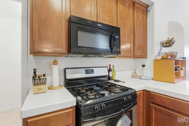 7115 Santana Sun Drive, Bakersfield, CA 93313