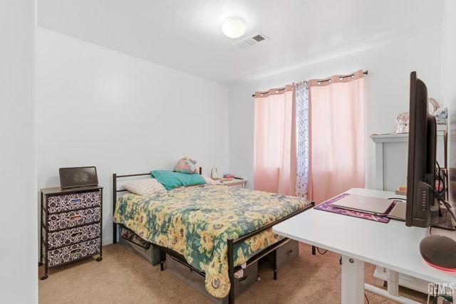 7115 Santana Sun Drive, Bakersfield, CA 93313