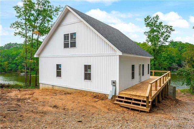 1318 Forest Grove Lane, North Vernon, IN 47265