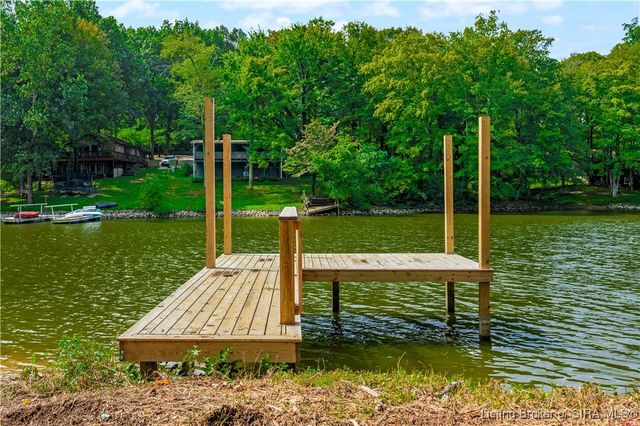 1318 Forest Grove Lane, North Vernon, IN 47265