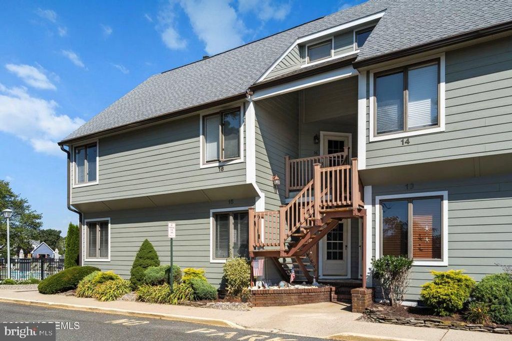 15 HIDDEN HARBOR DR, Point Pleasant, NJ 08742