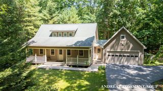 6187 Bayou Trail, Saugatuck, MI 49453