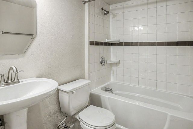 2126 Highland Bay Court, Katy, TX 77450