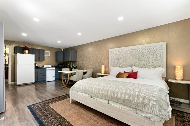 8721 Mountain Crest DR, Austin, TX 78735