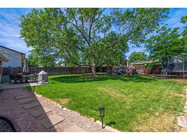 7513 Saulsbury St, Arvada, CO 80003