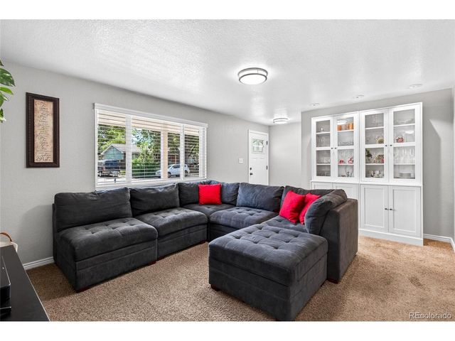 7513 Saulsbury St, Arvada, CO 80003