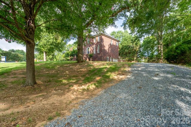 2116 Quail Drive NW, Concord, NC 28027