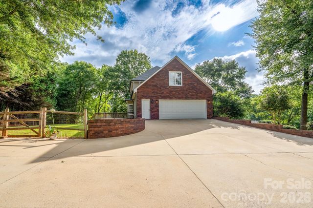 2116 Quail Drive NW, Concord, NC 28027