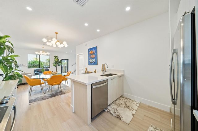 4648 NW 83rd Ave, Doral, FL 33166