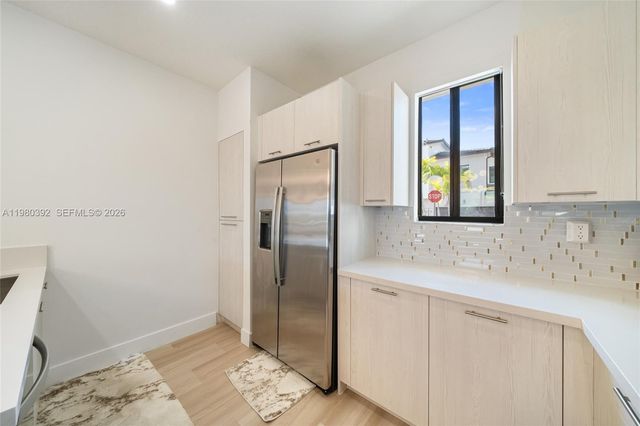 4648 NW 83rd Ave, Doral, FL 33166