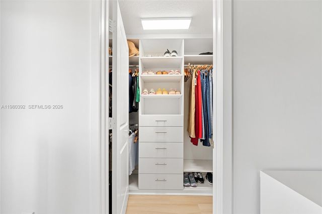 4648 NW 83rd Ave, Doral, FL 33166