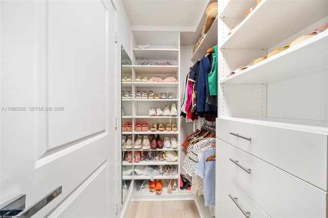 4648 NW 83rd Ave, Doral, FL 33166