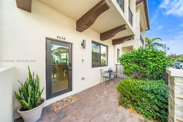 4648 NW 83rd Ave, Doral, FL 33166