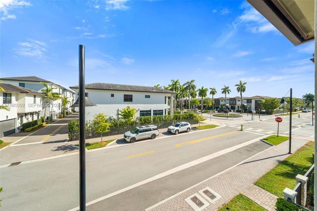 4648 NW 83rd Ave, Doral, FL 33166