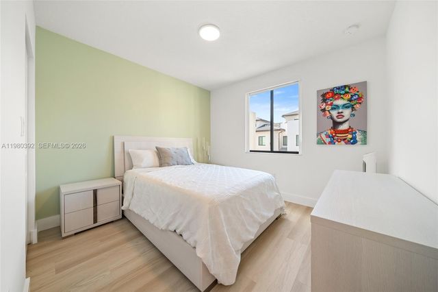 4648 NW 83rd Ave, Doral, FL 33166